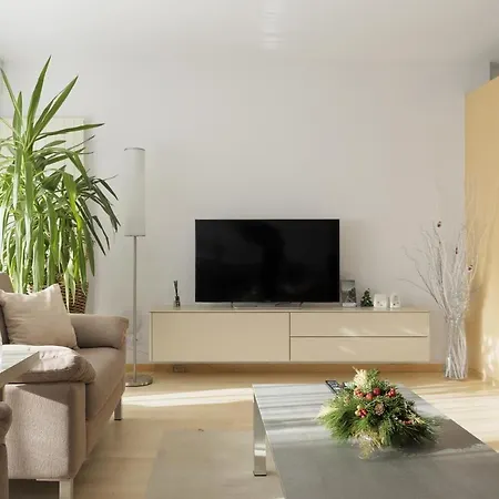 Lejlighed I Uferweg Område På 97 M². Soveværelser: 2. Private Badeværelser: 2.